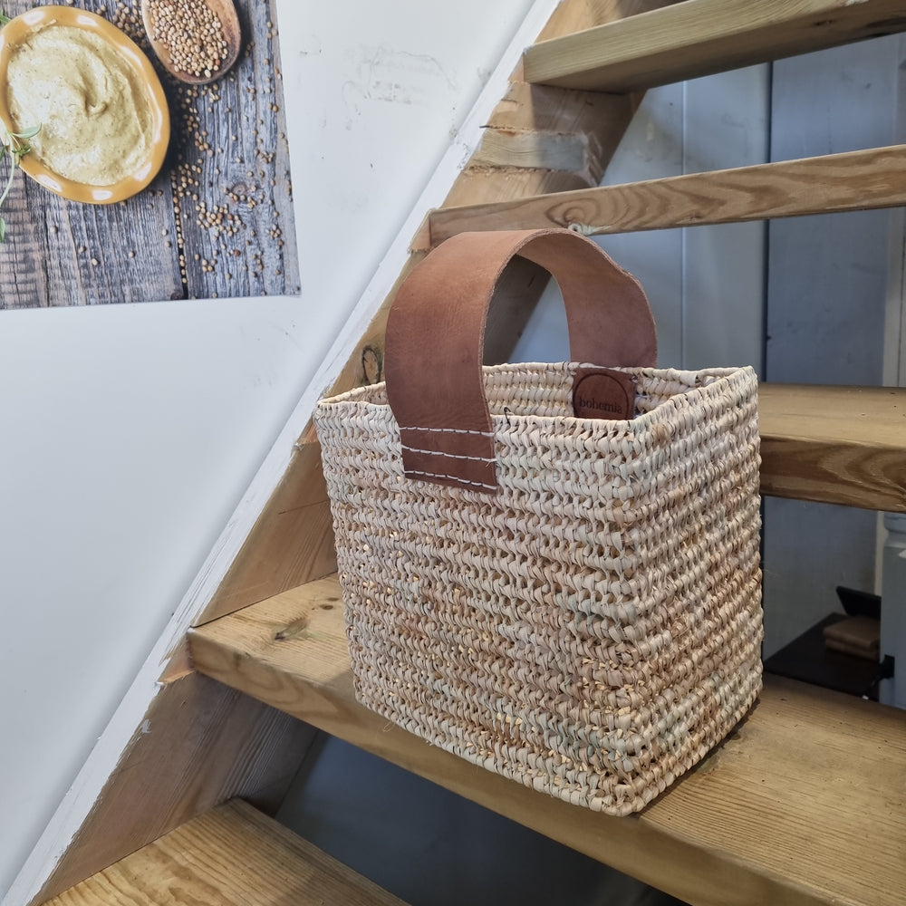 
            
                Load image into Gallery viewer, Tall Forage Basket, Tan
            
        